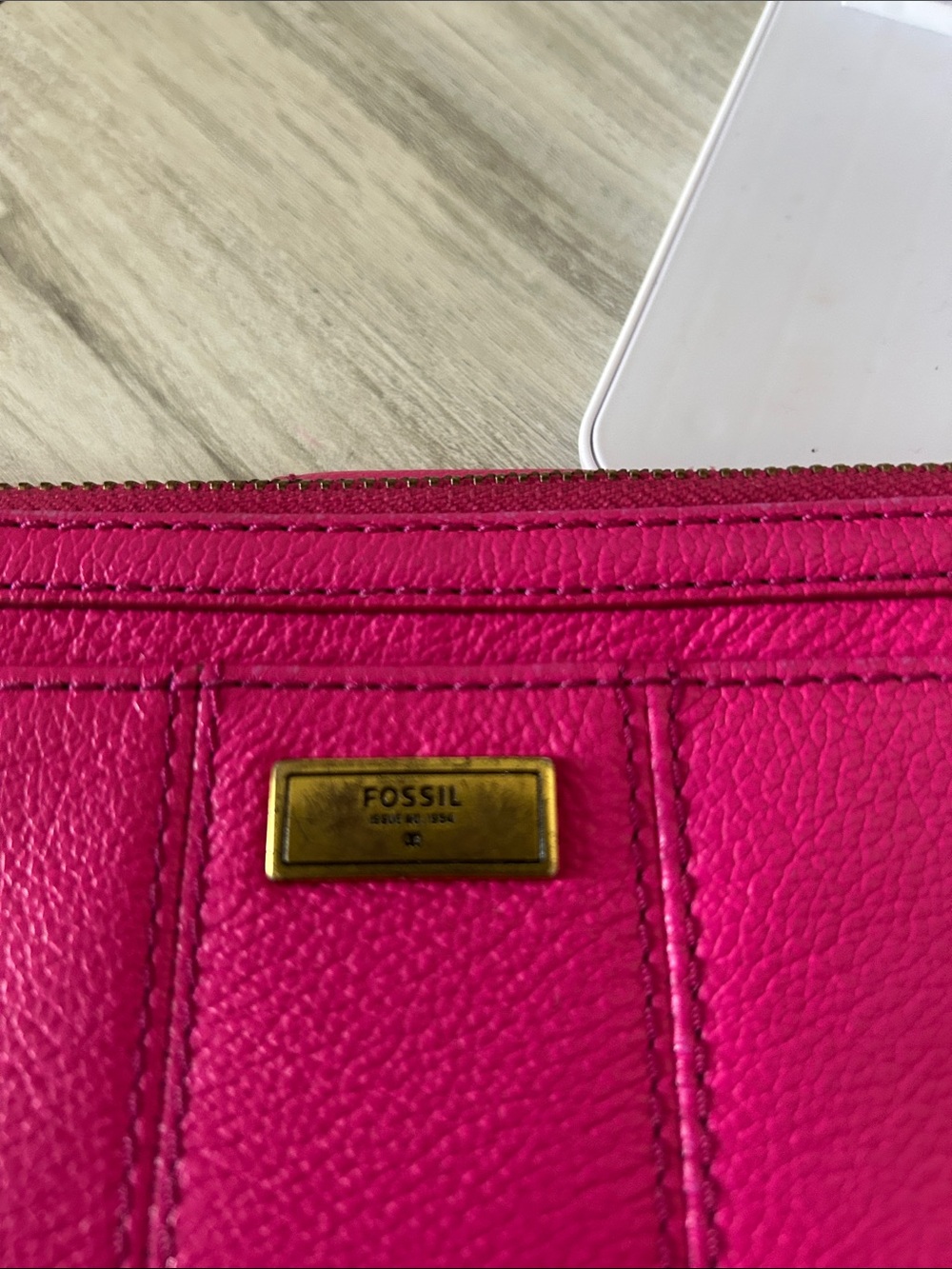 Fossil Bright Pink Leather Zip Wristlet Wallet - Picture 2 of 11